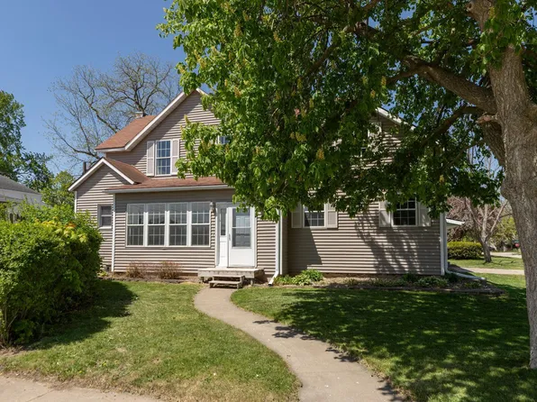 311 Center Ave S, Eyota, MN 55934