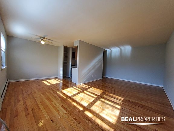 2nd image of 510 W Briar Pl APT 501