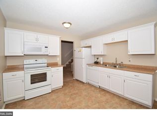 2322 Londin Ct, Maplewood, MN 55119
