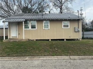 810 S Cameron St, Victoria, TX 77901