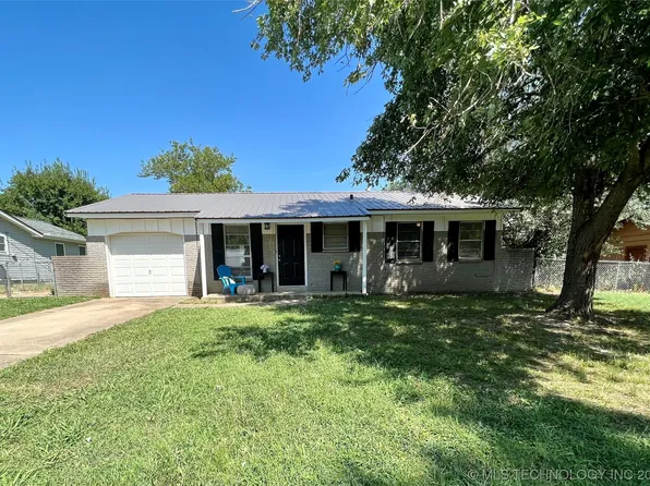909 Country Club Dr, Hominy, OK 74035