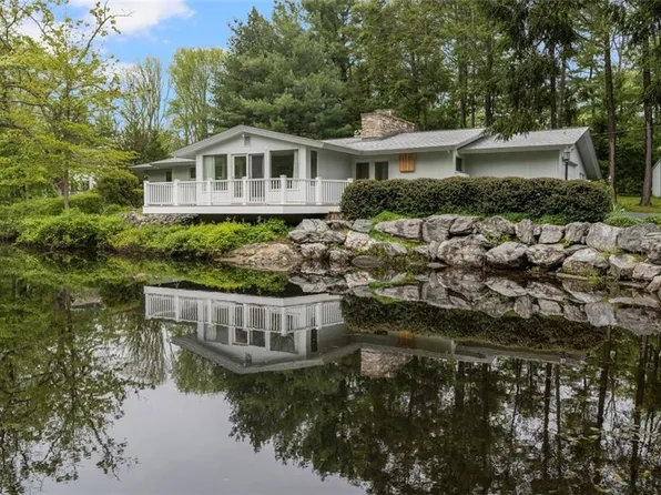 333 Kenyon Ave, East Greenwich, RI 02818