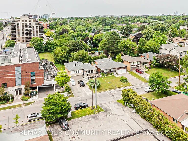 700 Sheppard Ave W #905 — Photo 23