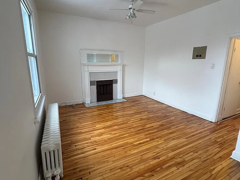 362 Friel St — Photo 39