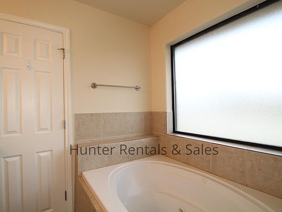 5th image of 4203 Joshua Dr