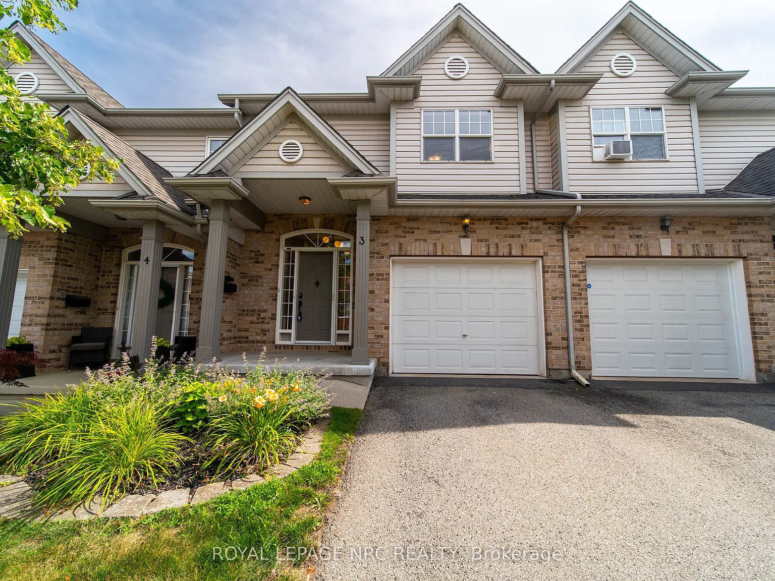 3 bed, $3,000 — Photo 1