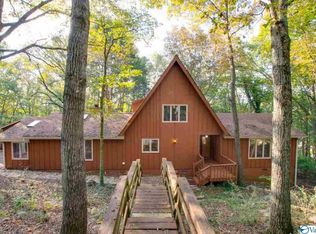 8020 Tea Garden Rd SE, Huntsville, AL 35802