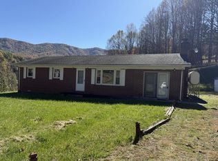 237 Walnut Dr, Cedar Bluff, VA 24609
