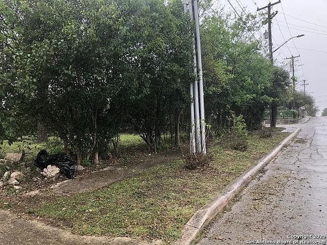 2nd image of 313 N Pine St