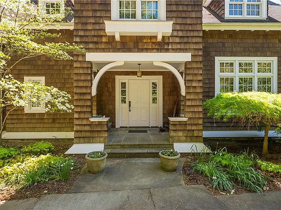 5th image of 739 Chestnut Rd