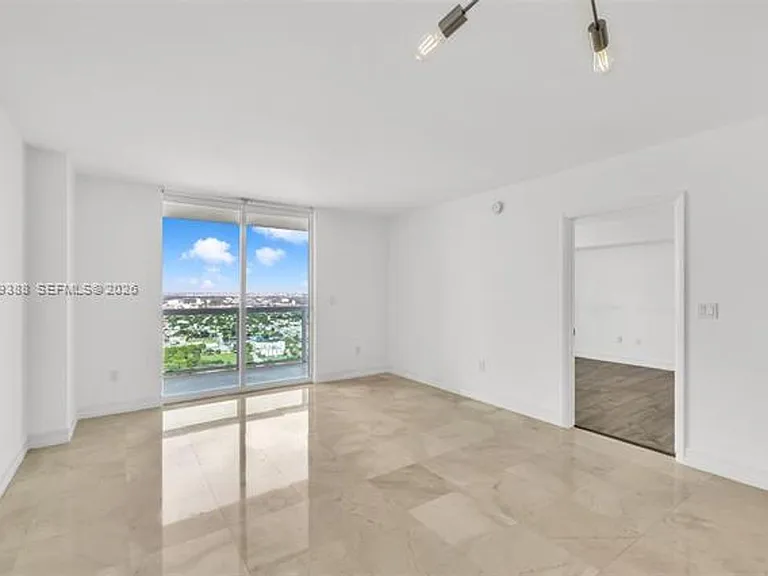 1800 N Bayshore Dr #4208 — Photo 15