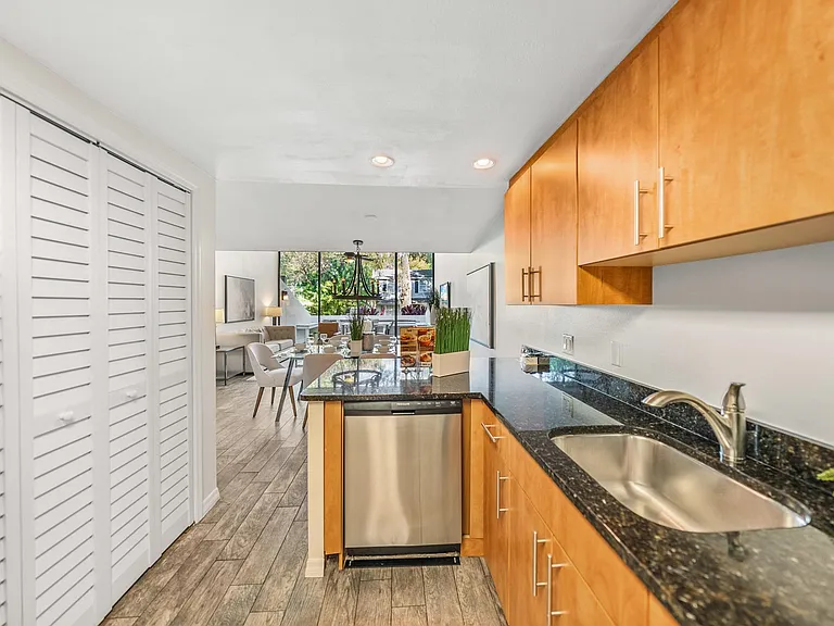 1511 S Bay Villa Pl — Photo 22