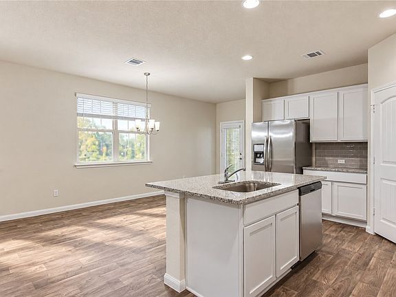 5th image of 309 Naset Dr