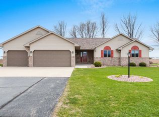 N3141 State Road 76, Hortonville, WI 54944