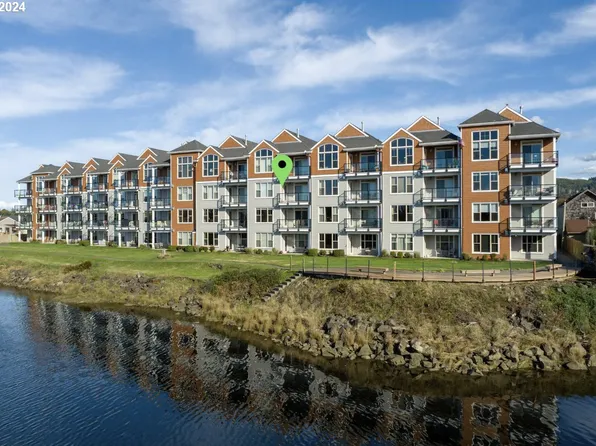 1000 N Holladay Dr Unit 304, Seaside, OR 97138