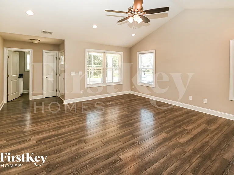 119 Cline St — Photo 5