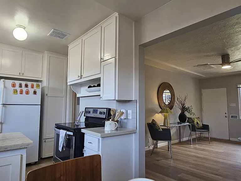 27 E Woodward Dr #3 — Photo 8