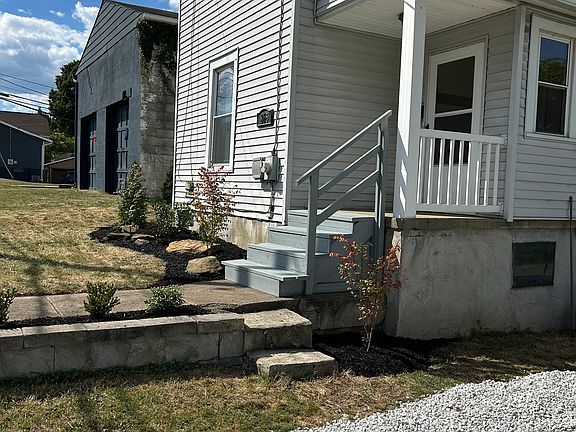 2nd image of 865 Brady Ave