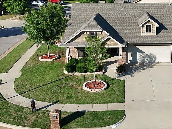 3rd image of 16200 Drywater Dr