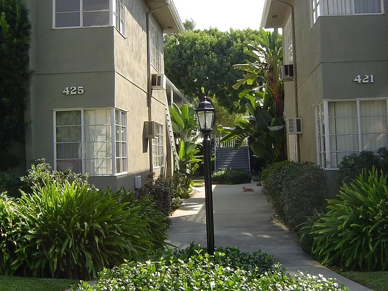 421 Mission St — Photo 18
