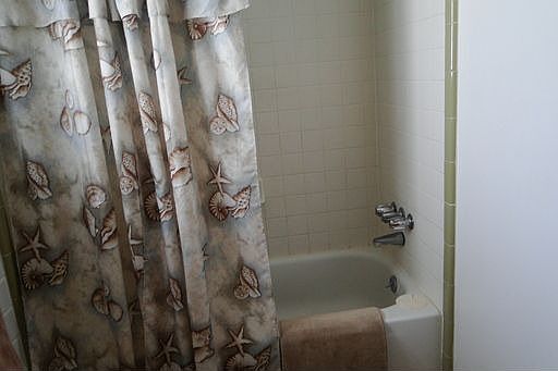 5th image of 4955 S Cherry Ave