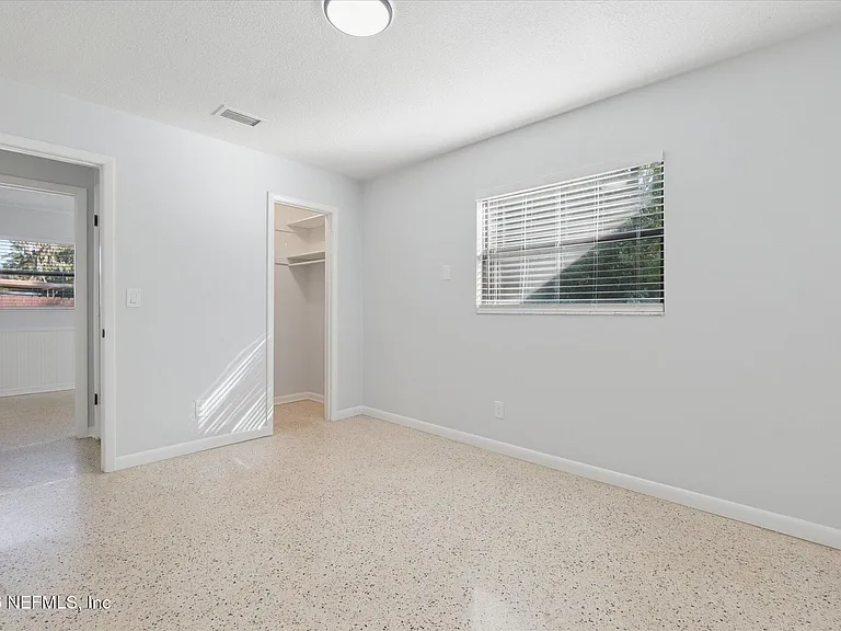 863 Westgate Dr — Photo 30