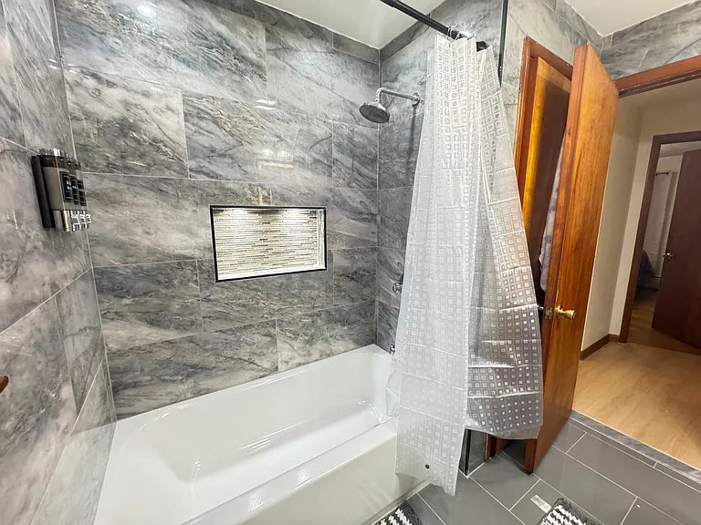 373 Penora St #1 — Photo 9