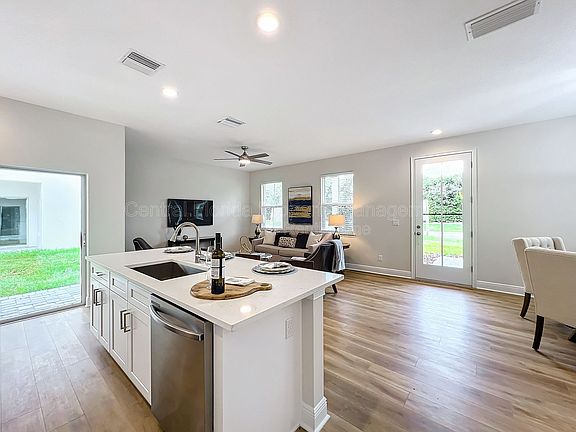 3rd image of 2250 S Bumby Ave #200