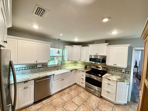 4th image of 652 Bayshore Dr