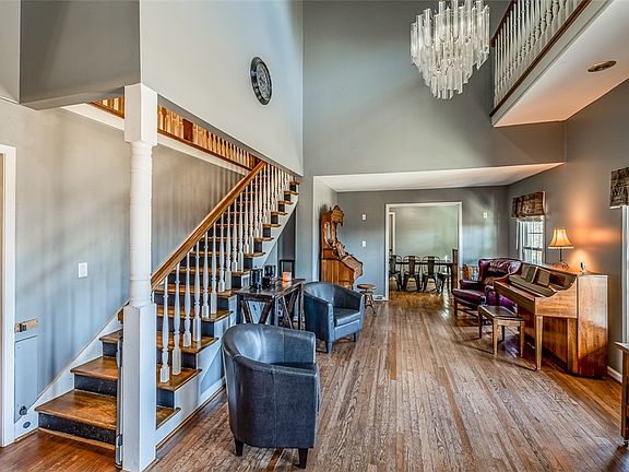 2nd image of 135 Cribbs Way