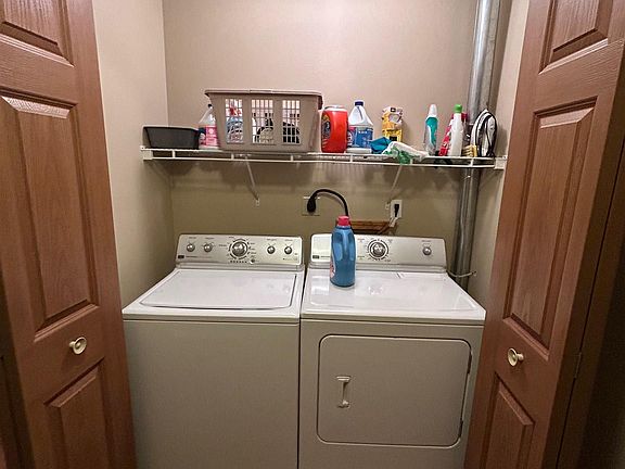4th image of 3881 W Palmyra Ct #18