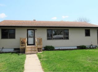 222 3rd St, Minto, ND 58261