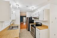 Amberly Dr-S1510-006.jpg