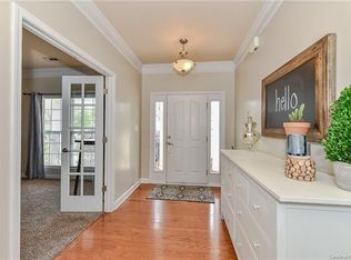 1215 Mountain Laurel Ct, Matthews, NC 28104