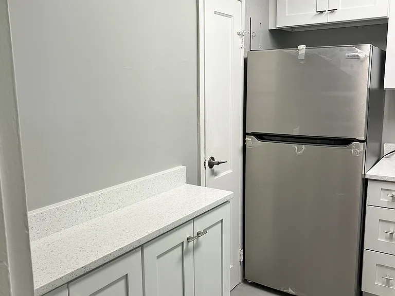 Kitchen - Fridge/Freezer & Pantry