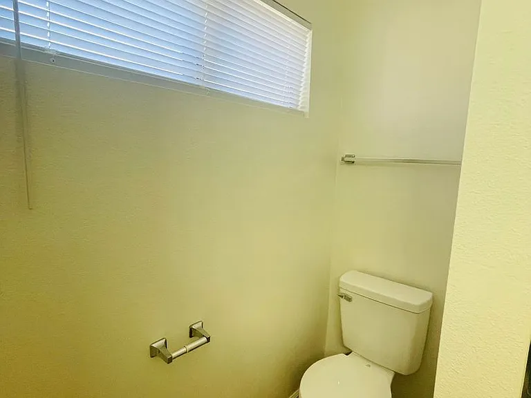 345 Clay St — Photo 18