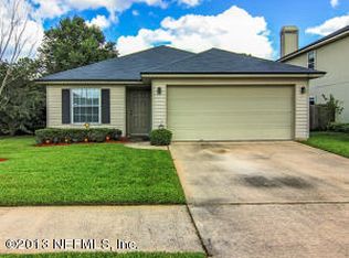 2611 Carson Oaks Dr, Jacksonville, FL 32221