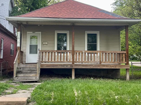 2507 NE Monroe St, Peoria, IL 61603