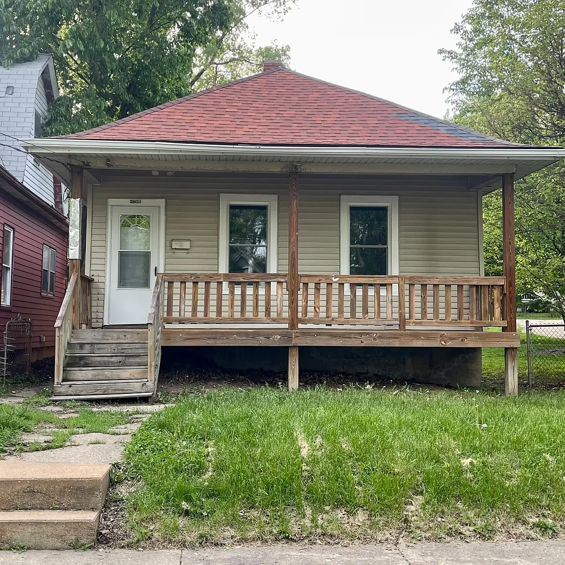 2507 NE Monroe St photo 1