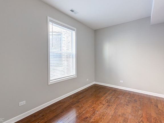 4th image of 3853 W Wrightwood Ave #2