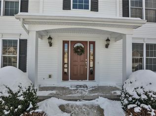 32 Walling St, Victor, NY 14564