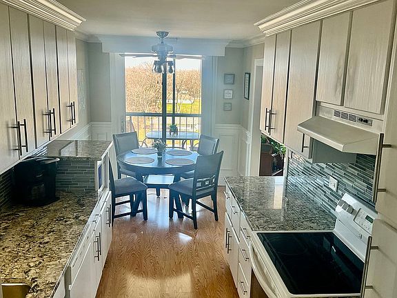 2nd image of 125 Acacia Cir Unit 712