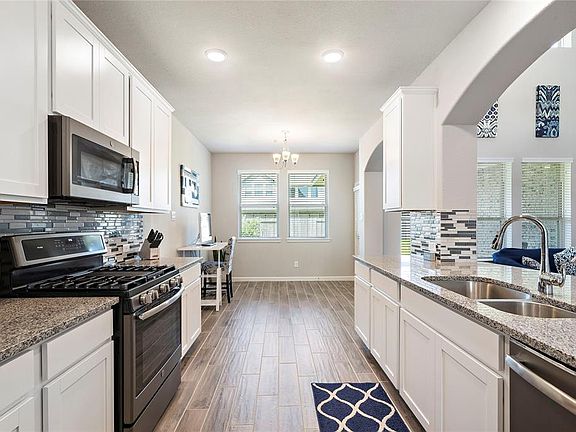 5th image of 2308 Tacoma Ct
