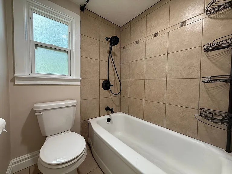 3180 S 400 E — Photo 14