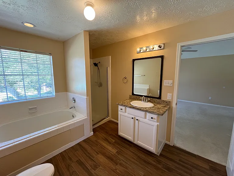 1437 El Camino Village Dr — Photo 13