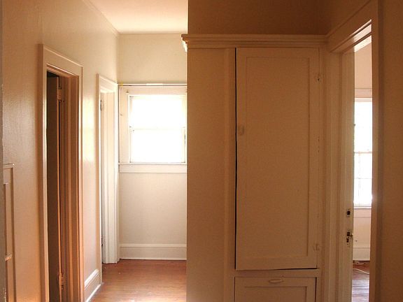 5th image of 1714 Belle Vue Way
