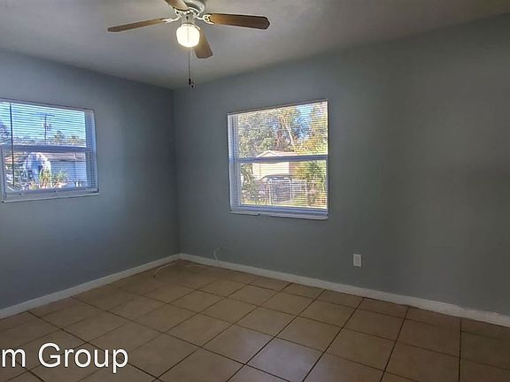 5th image of 851 22nd Ave S Unit 1
