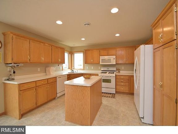 4th image of 23040 Kiowa St NW