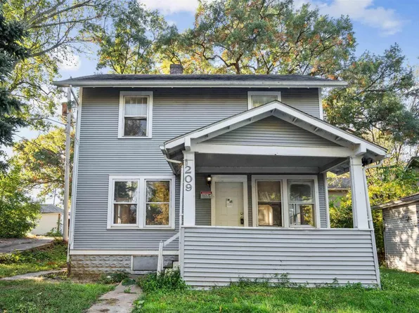 209 E 13th St, Davenport, IA 52803