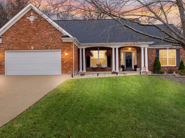 487 Ascot Manor Ct, Fenton, MO 63026